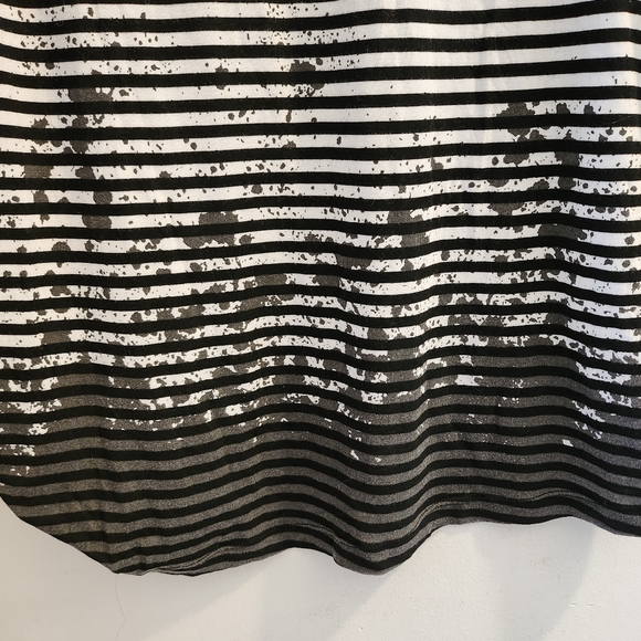 Love & Legend Striped T, Size 16, Preloved. - Picture 4 of 7